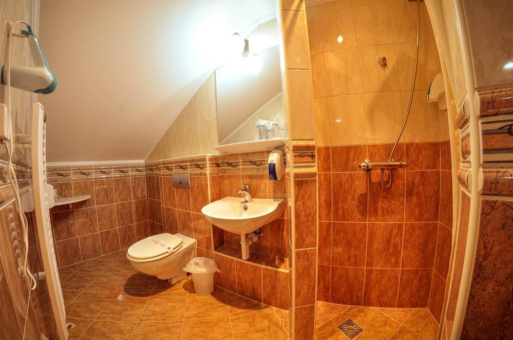 Hotel Latinski Most Sarajevo Buitenkant foto