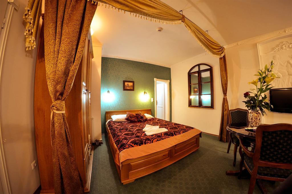 Hotel Latinski Most Sarajevo Buitenkant foto