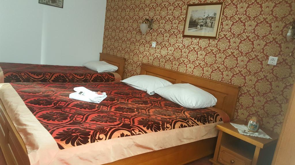 Hotel Latinski Most Sarajevo Buitenkant foto