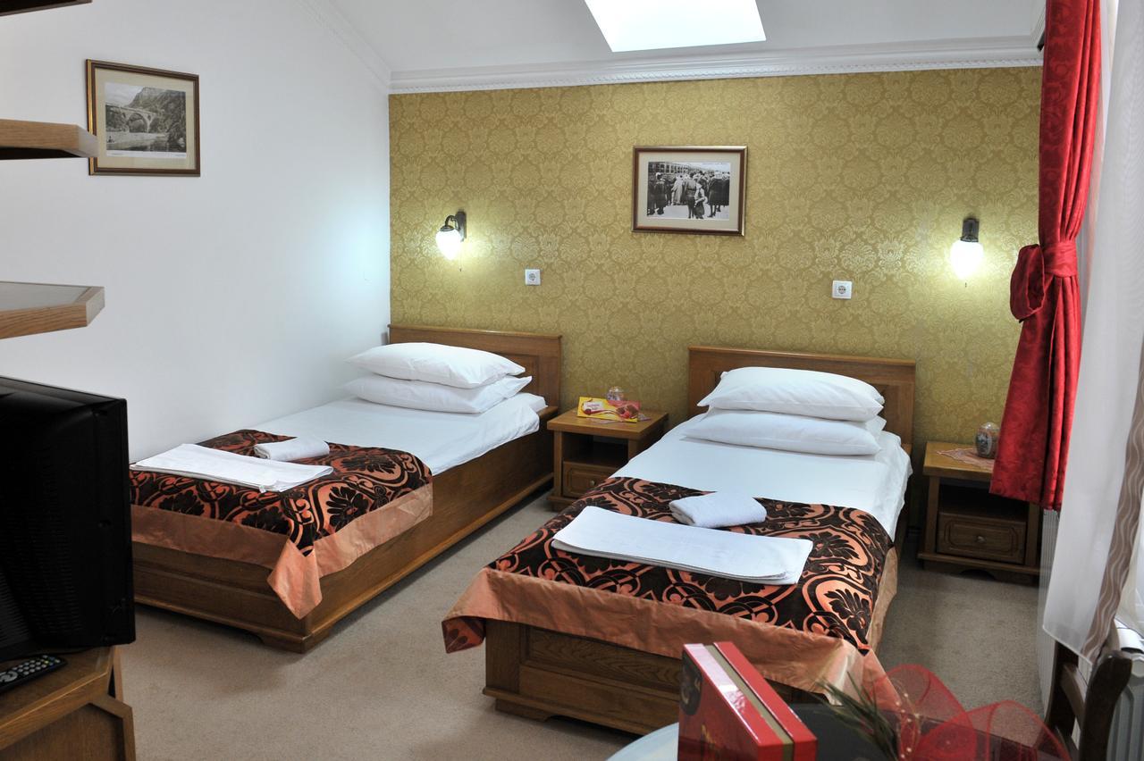 Hotel Latinski Most Sarajevo Buitenkant foto