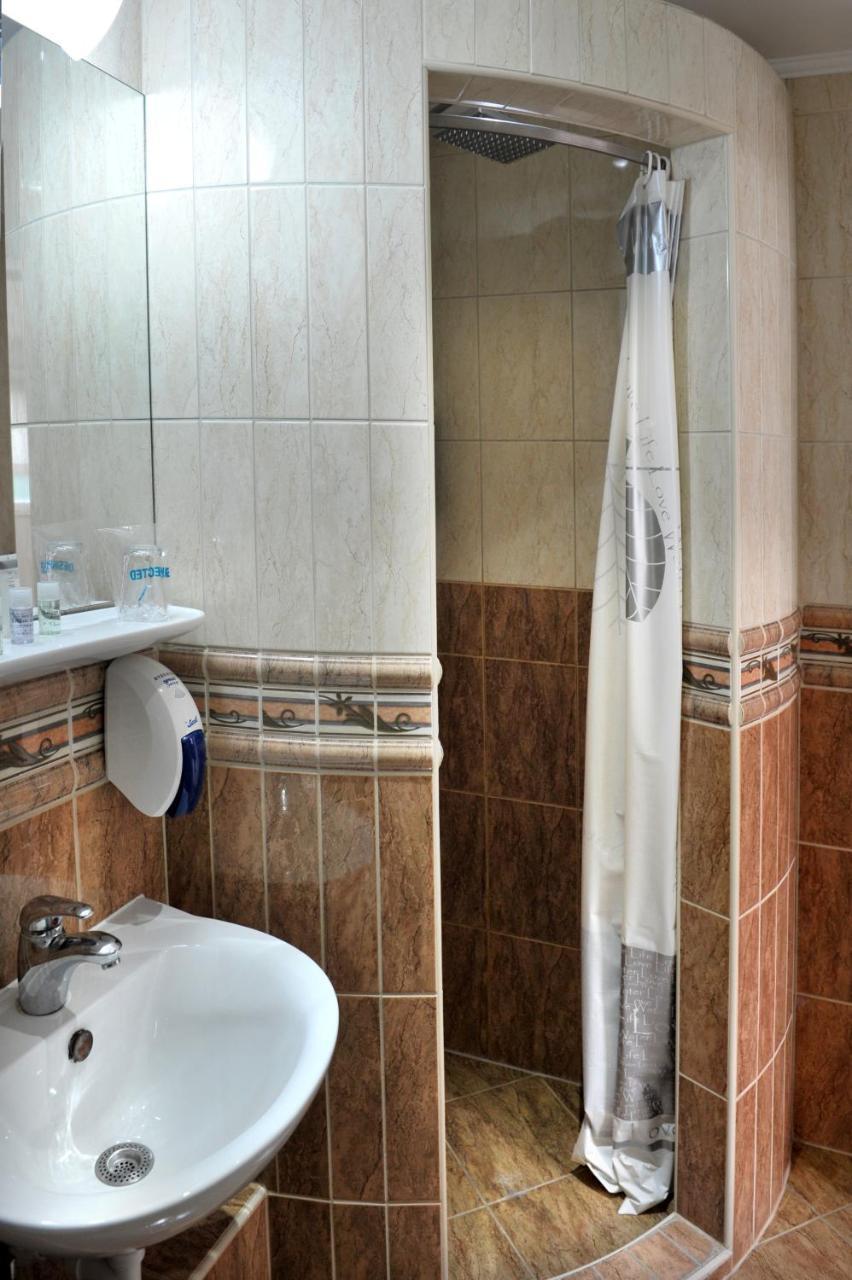 Hotel Latinski Most Sarajevo Buitenkant foto