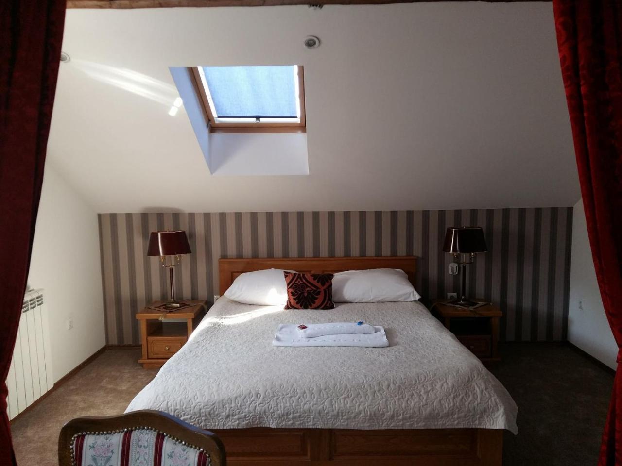 Hotel Latinski Most Sarajevo Buitenkant foto