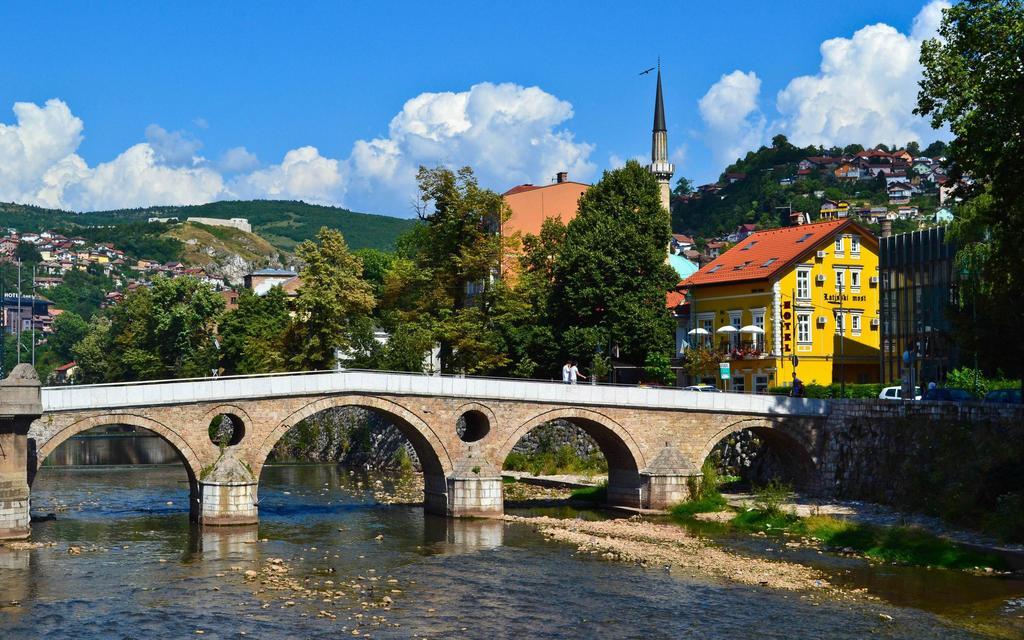 Hotel Latinski Most Sarajevo Buitenkant foto