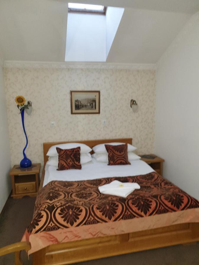 Hotel Latinski Most Sarajevo Buitenkant foto